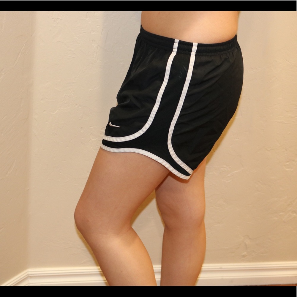 nike tempo classic S black and white